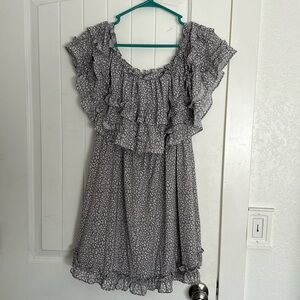 Grey mini dress. Can be worn on or off shoulders. Size large.